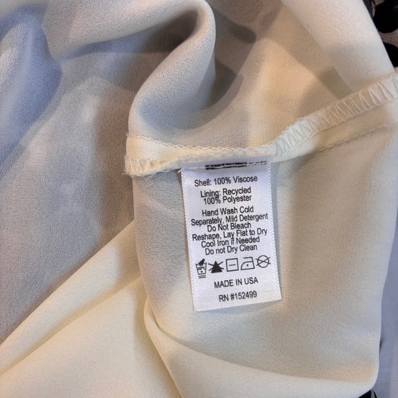 Amour Vert printed blouse | size medium - Picture 4 of 4